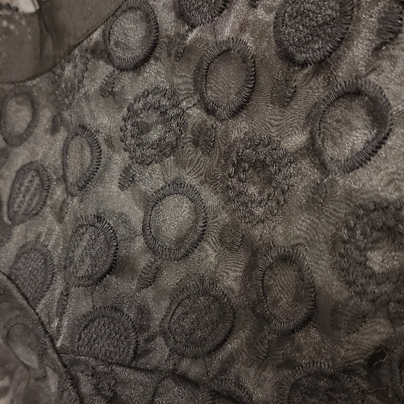 tahari Arthur S Levine polyester mesh open black blazer with circle design - Picture 8 of 13